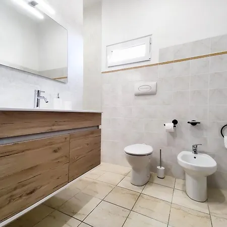 Апартаменты Emme House